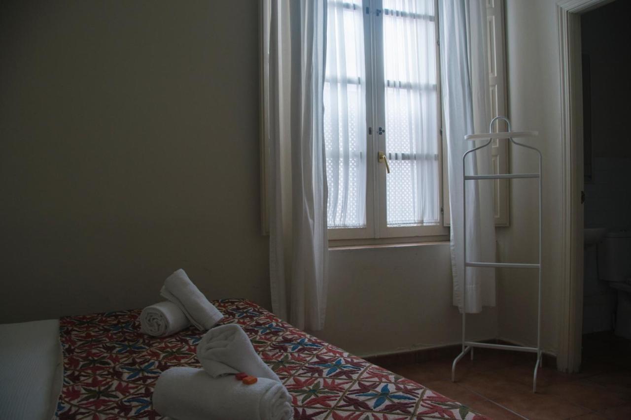Hostal Callejon Del Agua Sewilla Zewnętrze zdjęcie